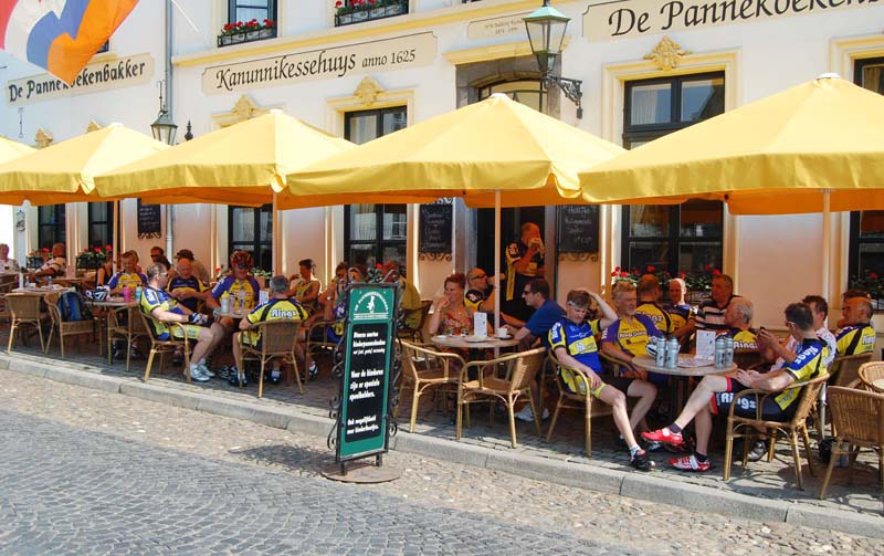 Een werkelijk heerlijke pauzeplek 20100710_tweedaagse_4